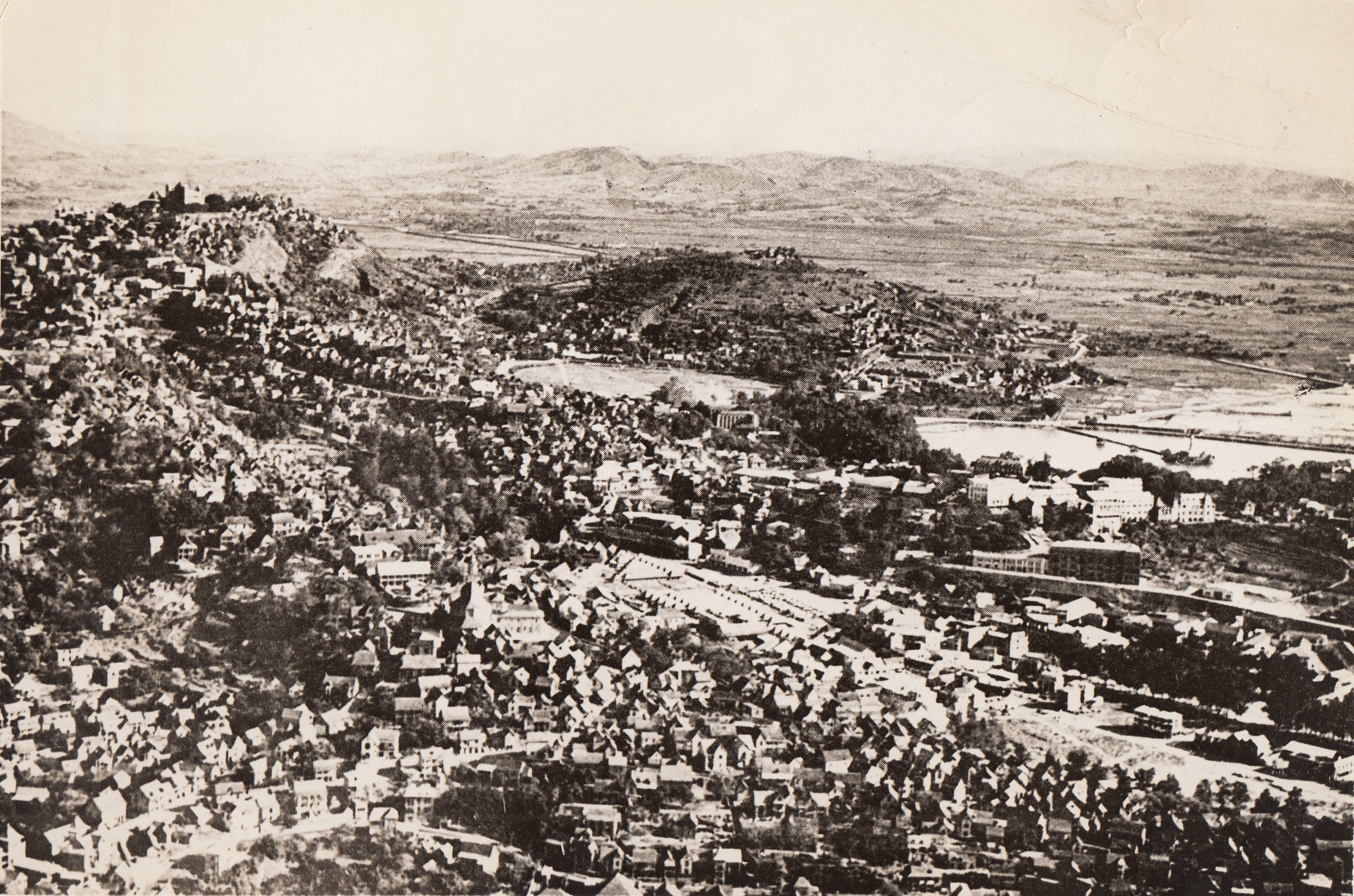 Air View of Island French Will Fight to Defend, 2/18/1942. Washington, D.C.—An air view of Tananarive, capital of the island of Madagascar, which French ambassador Gaston Henry-Haye denied in Washington, Feb. 18, would be turned over to the Japanese. The ambassador said such rumors were “without the slightest foundation” and that France would fight to defend the island, which is off the east coast of South Africa.;