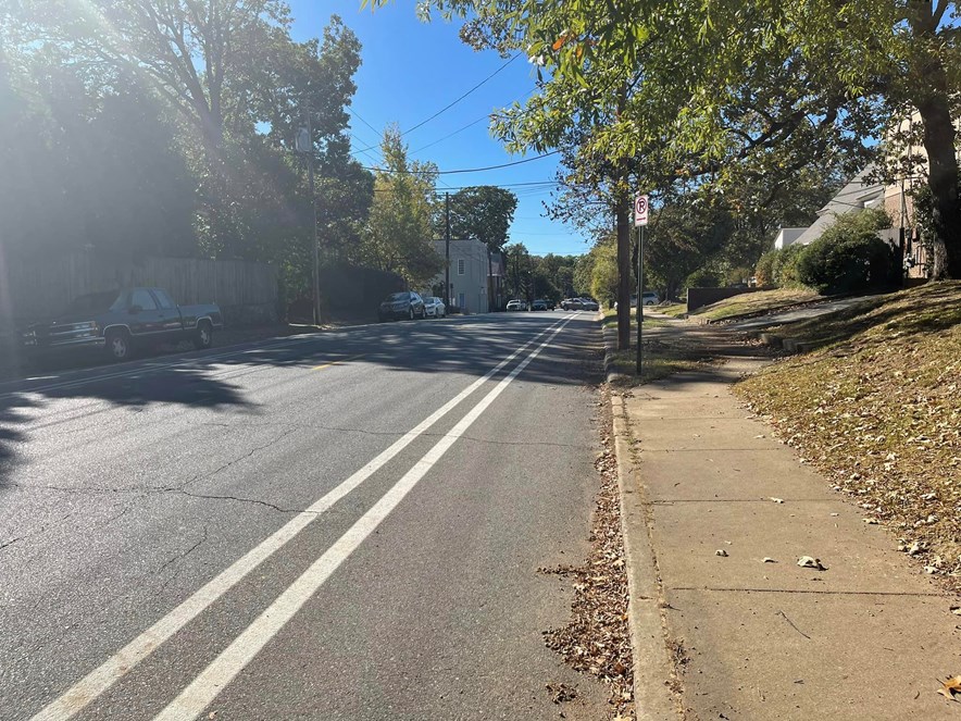 Kavanaugh bike lanes from Ridgeway to Oak.